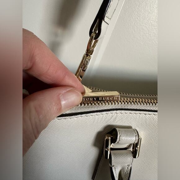 Tory Burch Robinson Leather Large Bag - Picture 7 of 16